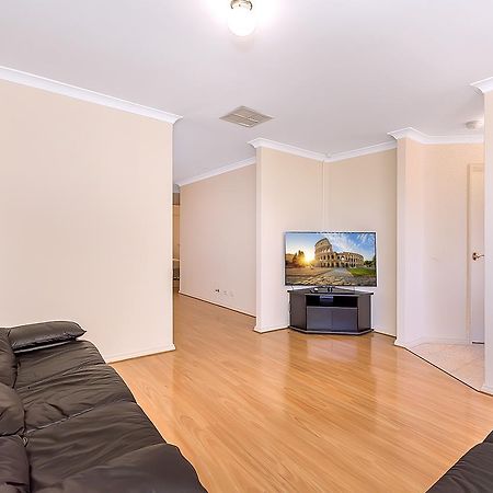 City Heights Perth Esterno foto